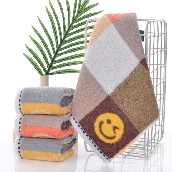 Pure cotton square towels can be hung for home use to wipe hands and faces. All-cotton face towels are soft, absorbent and do not shed fibers, suitable for both men and women Pure cotton square towels can be hung for home use to wipe hands and faces. All-cotton face towels are soft, absorbent and do not shed fibers, suitable for both men and women