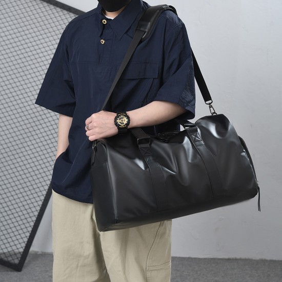 Wholesale short-distance hand-held travel bags, dry-wet separated large-capacity single-shoulder bags, sports and fitness bags, and trendy men's crossbody bags